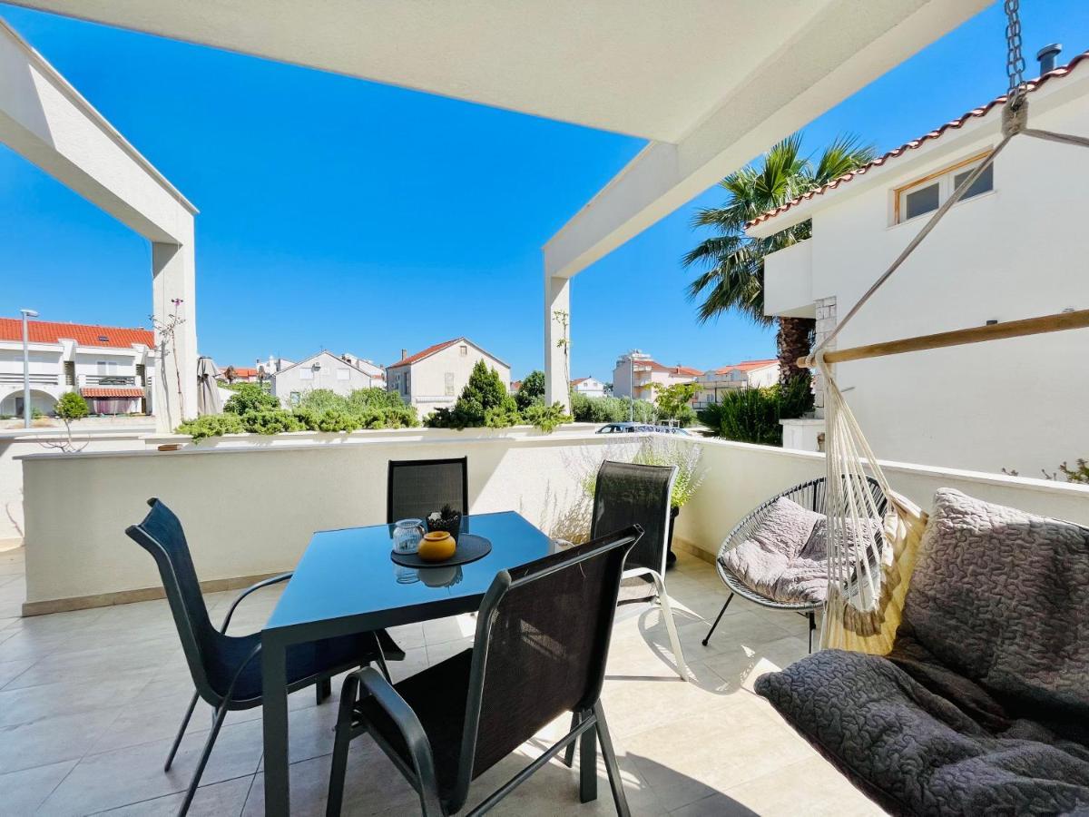 Apartments And Rooms Matesa Vodice Exterior foto