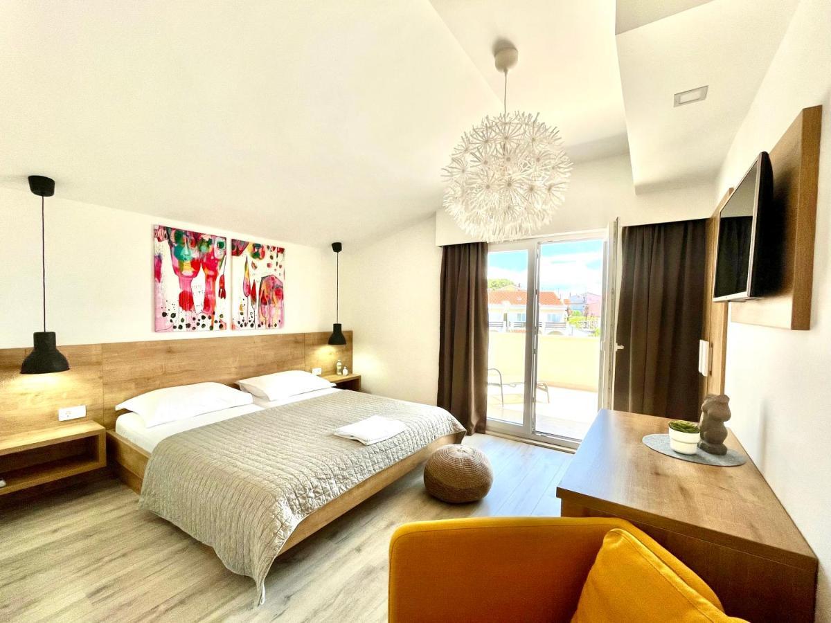 Apartments And Rooms Matesa Vodice Exterior foto