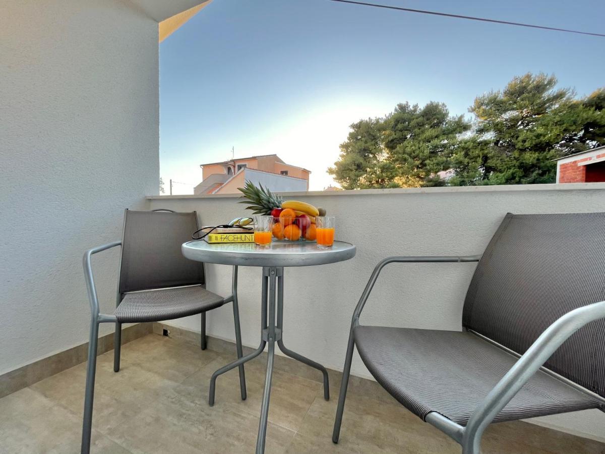 Apartments And Rooms Matesa Vodice Exterior foto