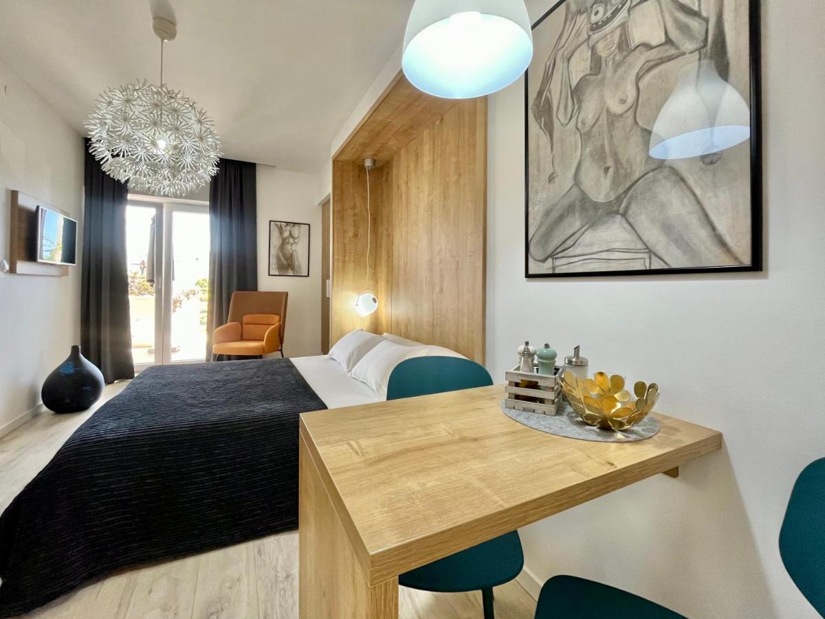 Apartments And Rooms Matesa Vodice Exterior foto