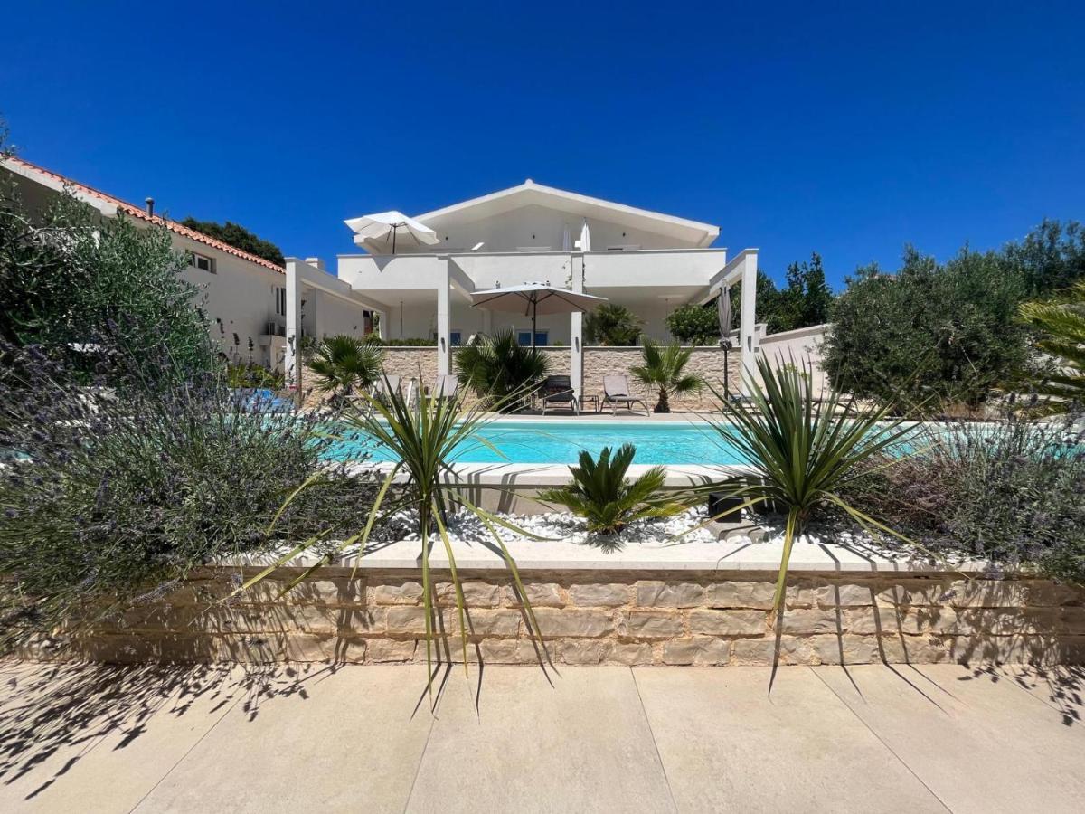 Apartments And Rooms Matesa Vodice Exterior foto
